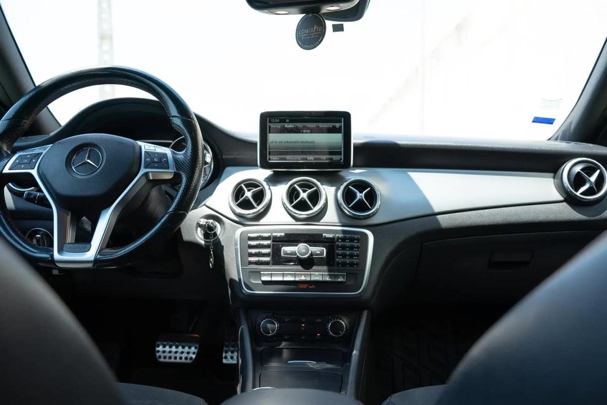 mercedes-benz-gla-220-amg-line-2014-diesel-2143cc