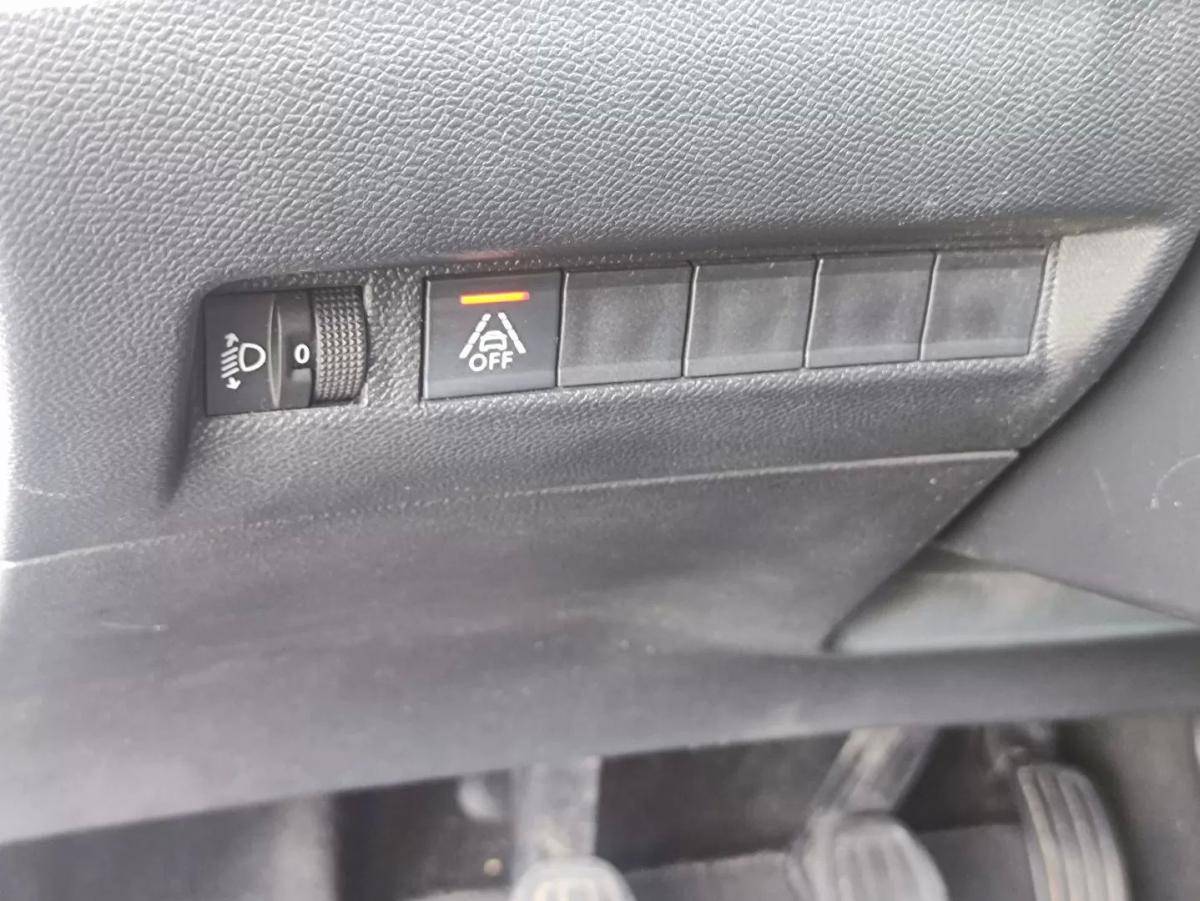peugeot-208-2020-diesel-1499cc