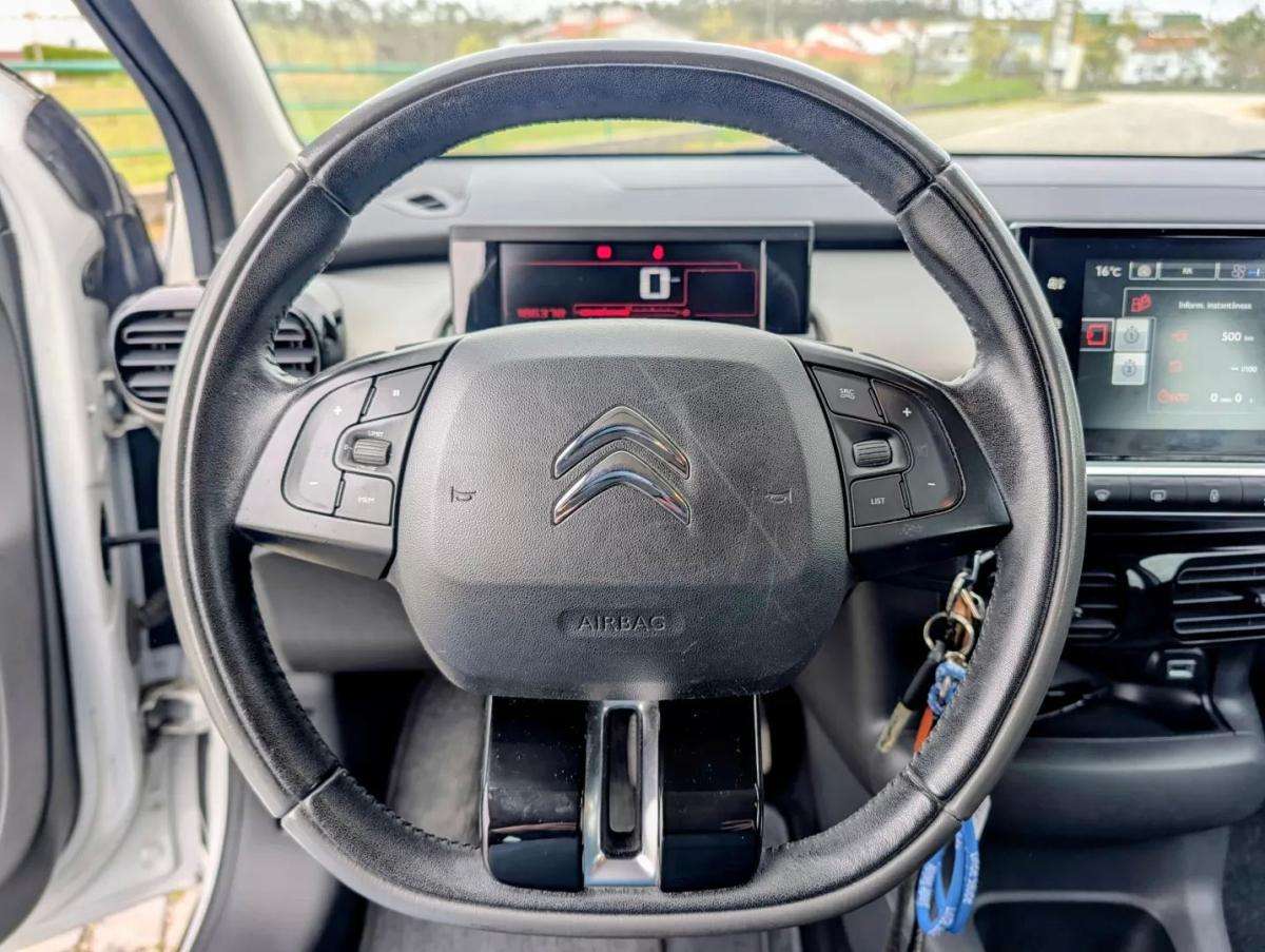 citroen-c4-cactus-2015-diesel-1560cc