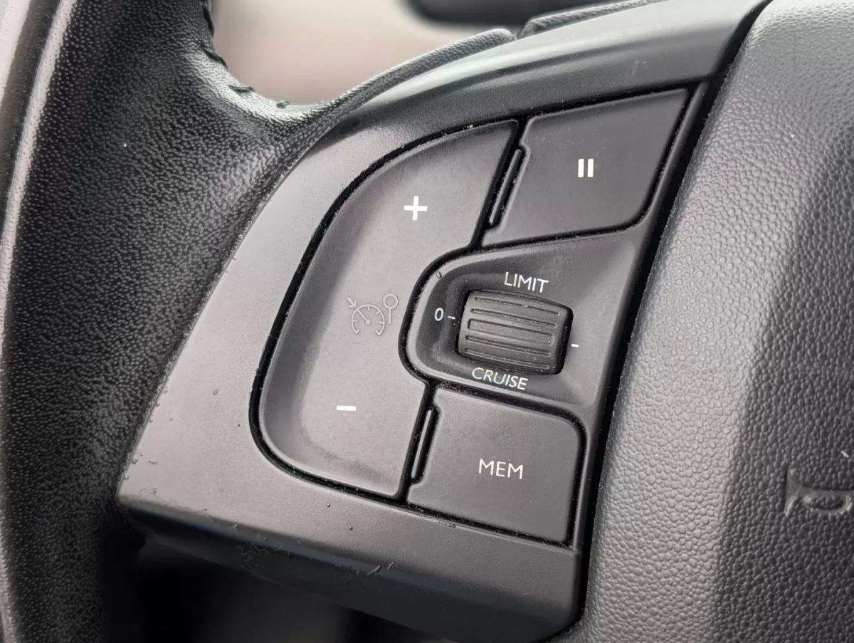 citroen-c4-cactus-2015-diesel-1560cc