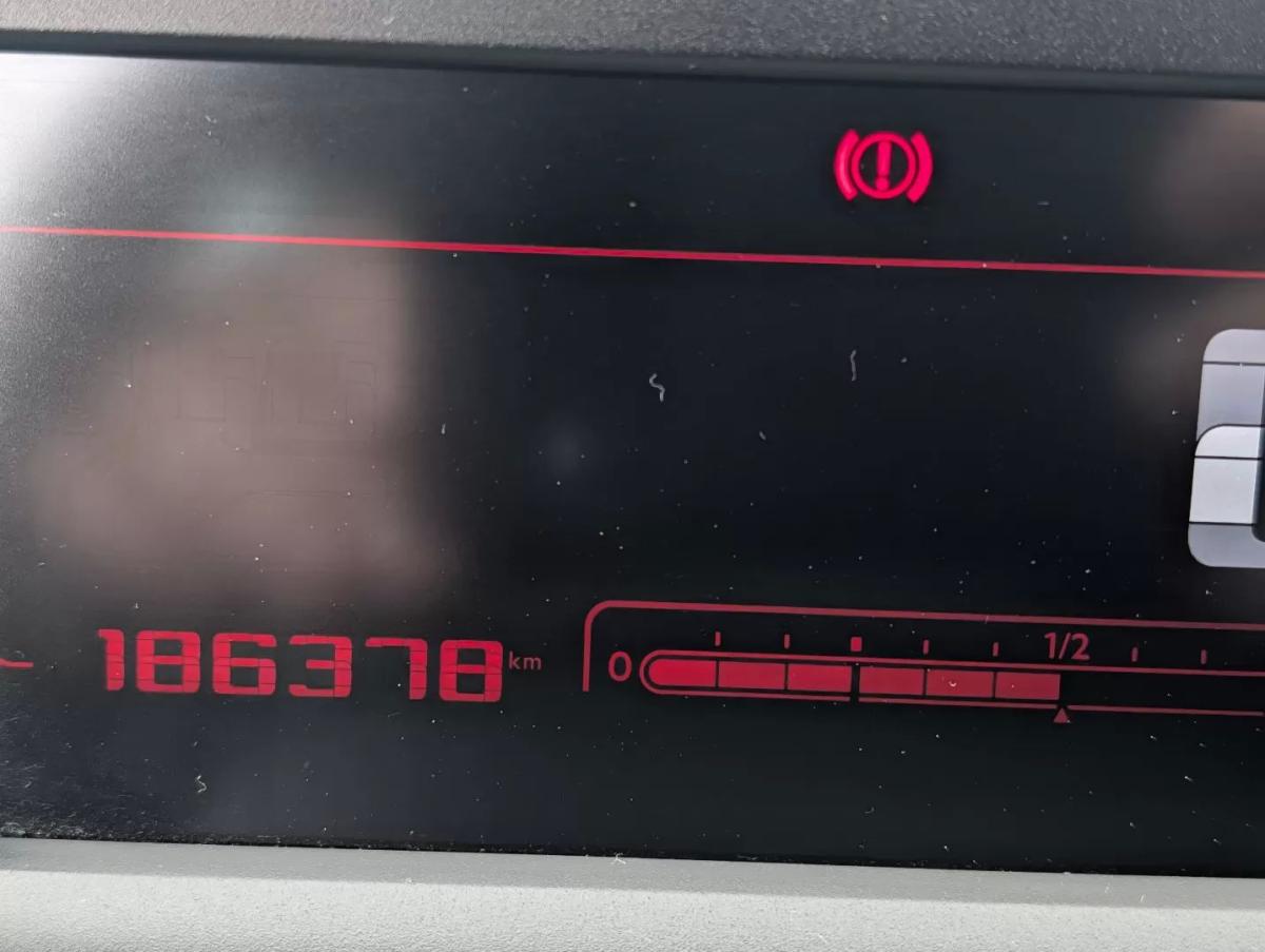 citroen-c4-cactus-2015-diesel-1560cc