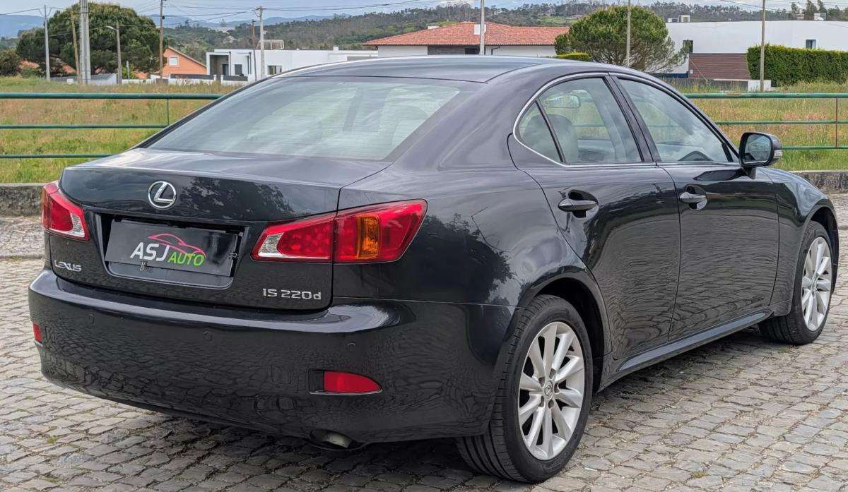lexus-is-2009-diesel-2231cc