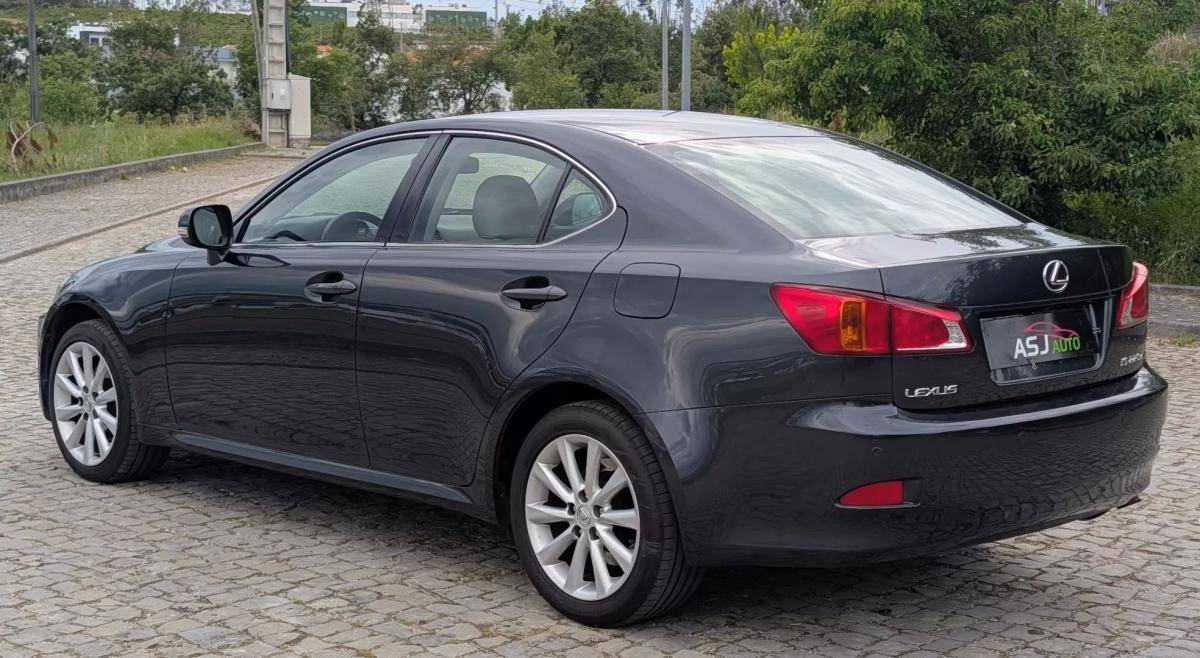 lexus-is-2009-diesel-2231cc