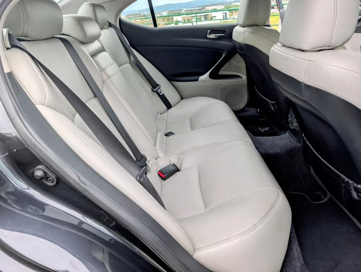lexus-is-2009-diesel-2231cc