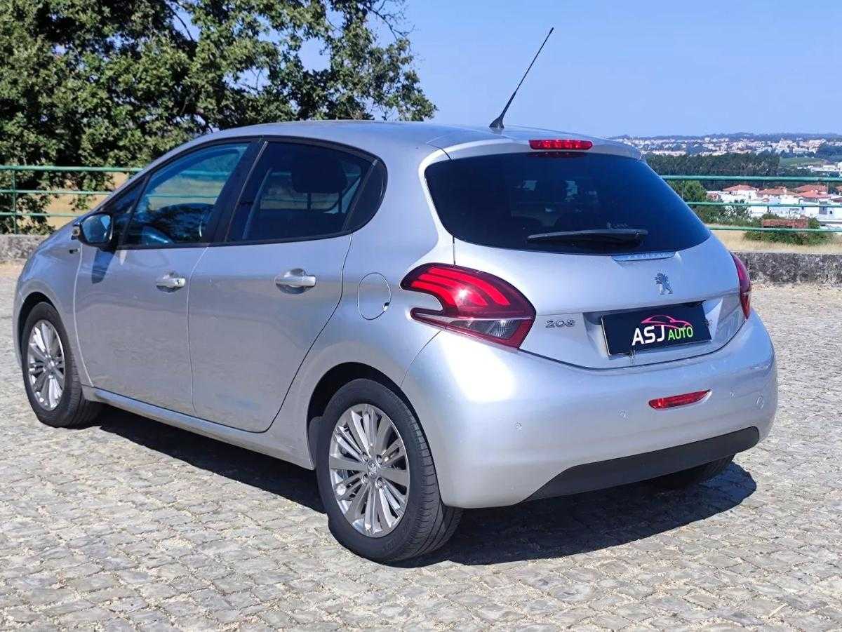 peugeot-208-2017-diesel-1560cc