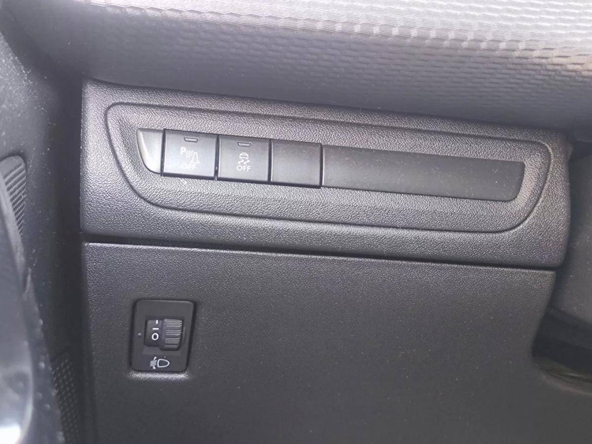 peugeot-208-2017-diesel-1560cc