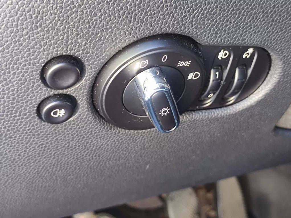 mini-cooper-2016-diesel-1496cc