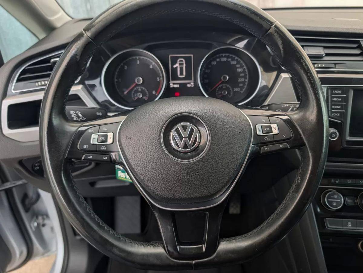 volkswagen-touran-2016-diesel-1598cc