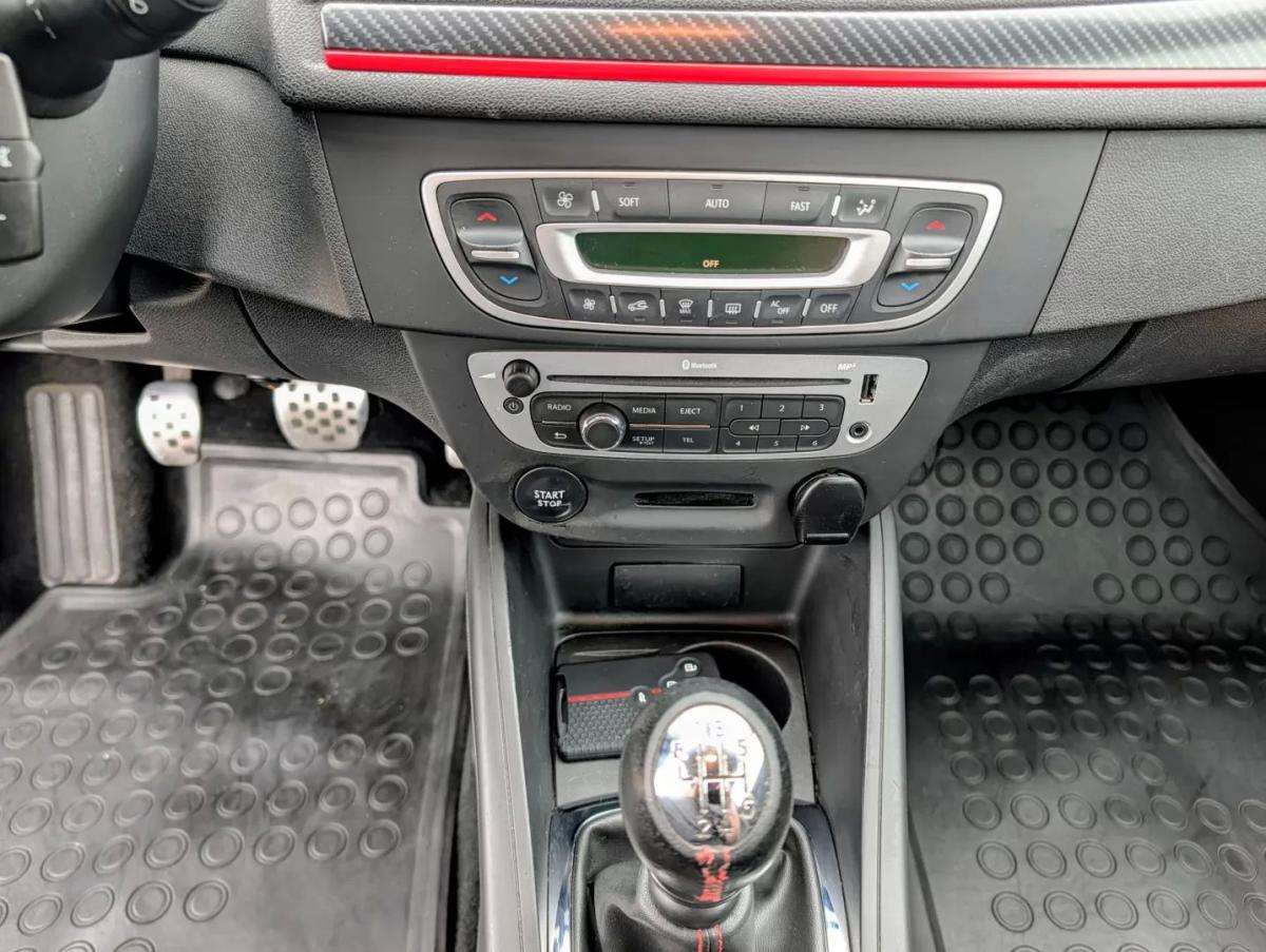 renault-megane-coupe-2014-diesel-1598cc