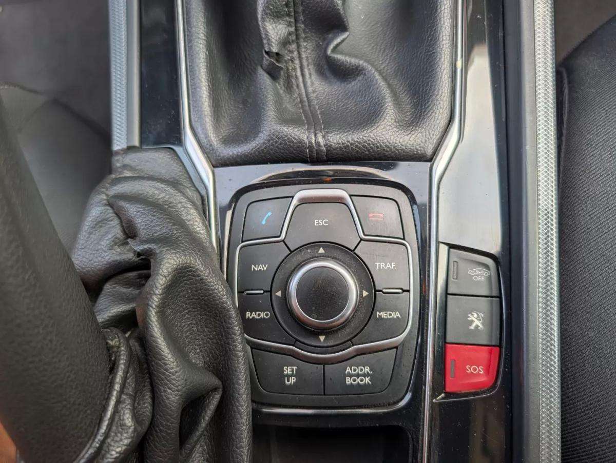 peugeot-508-2011-gasolina-1598cc
