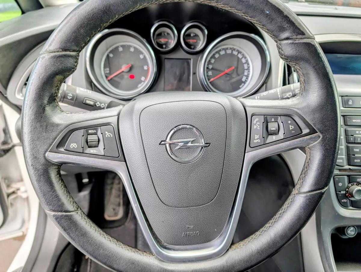 opel-astra-2012-diesel-1248cc