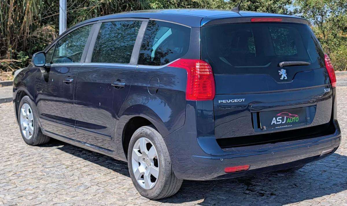 peugeot-5008-2014-diesel-1560cc