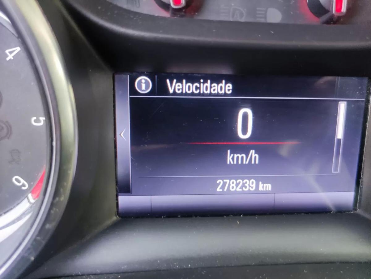 opel-insignia-grand-sport-2018-diesel-1598cc
