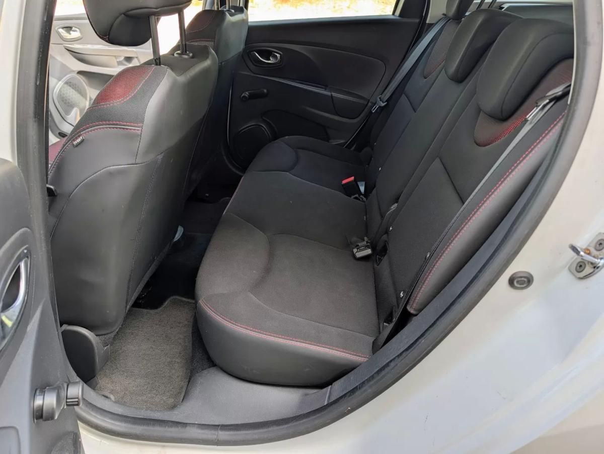 renault-clio-sport-tourer-2014-diesel-1461cc
