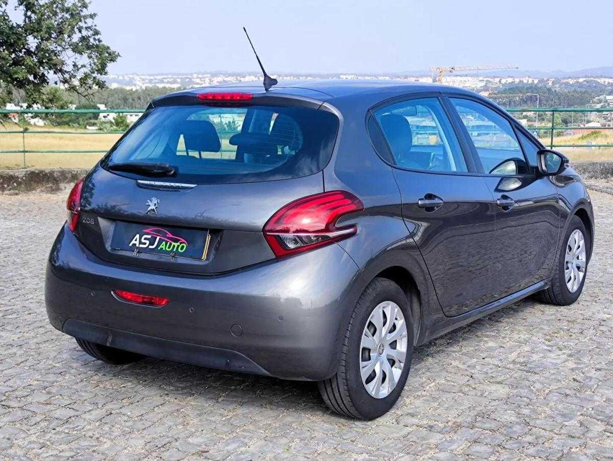 peugeot-208-2019-diesel-1499cc