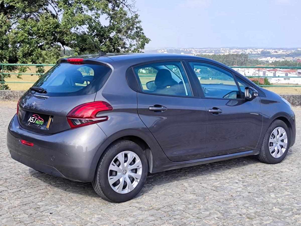 peugeot-208-2019-diesel-1499cc