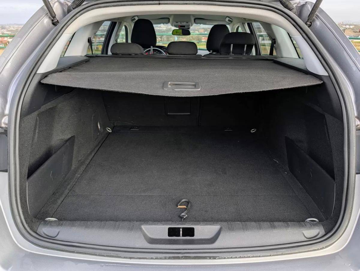 peugeot-308-sw-2019-diesel-1499cc