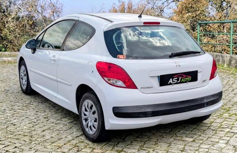 peugeot-207-2011-diesel-1400cc