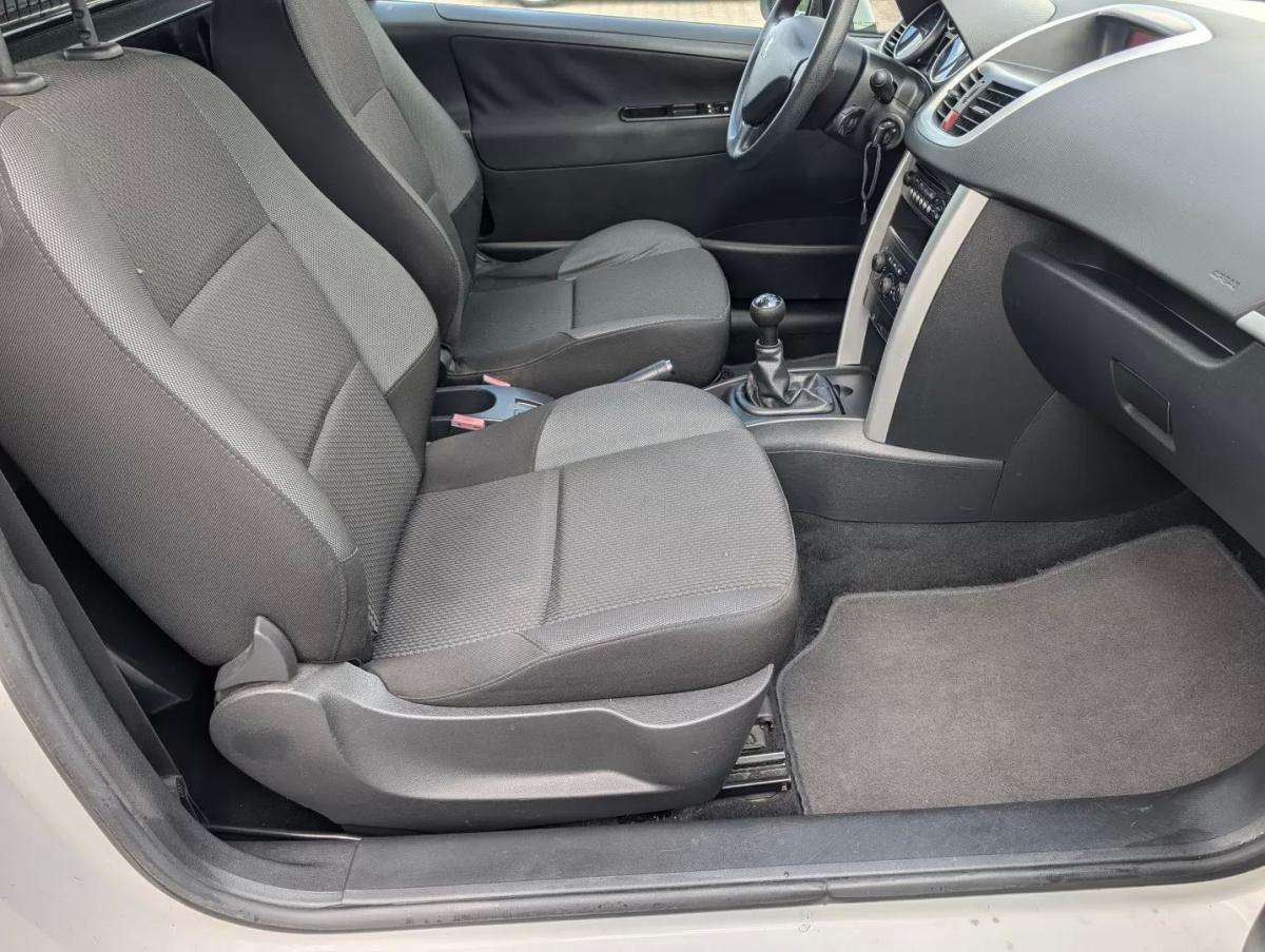 peugeot-207-2011-diesel-1400cc