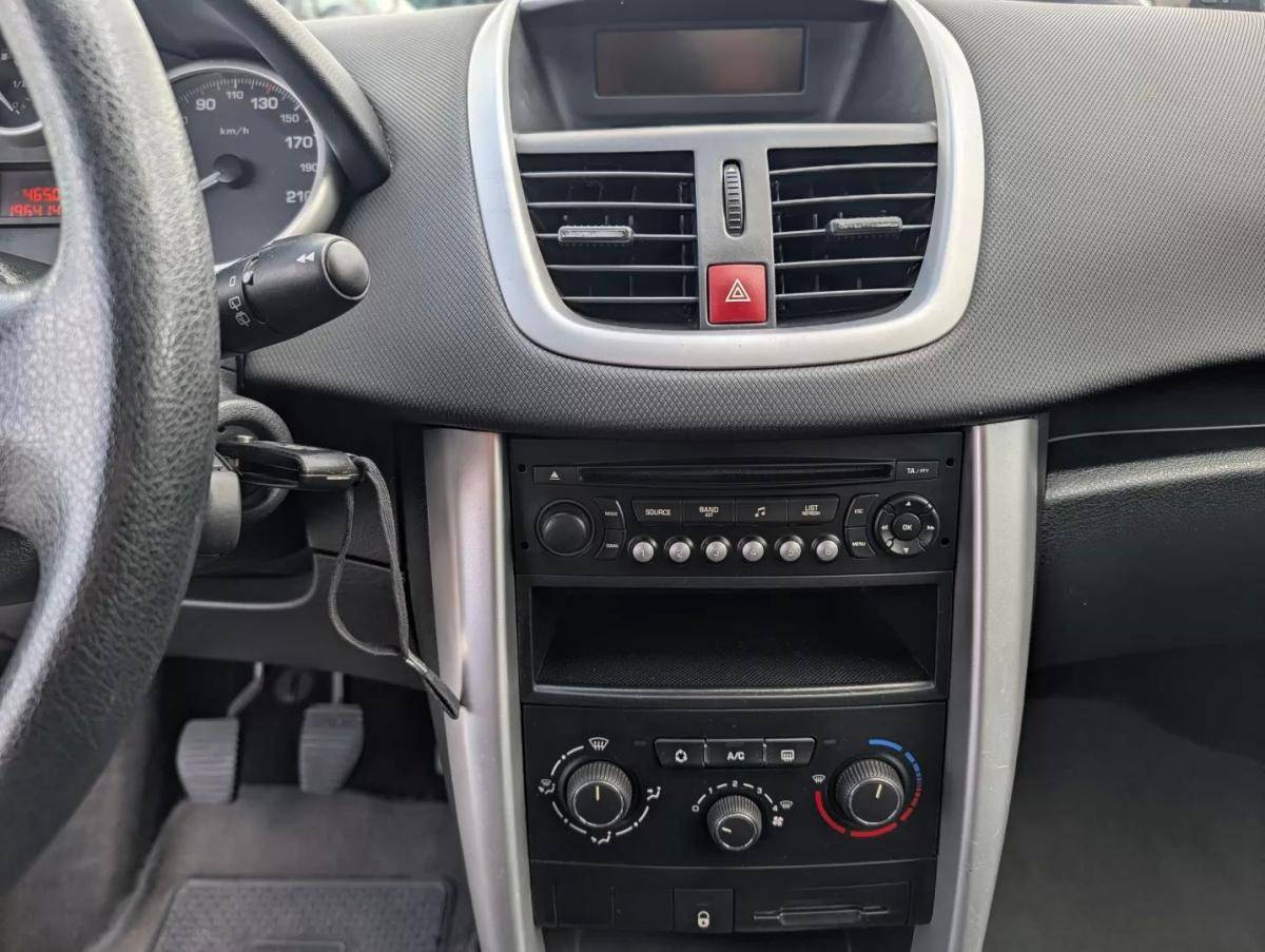 peugeot-207-2011-diesel-1400cc