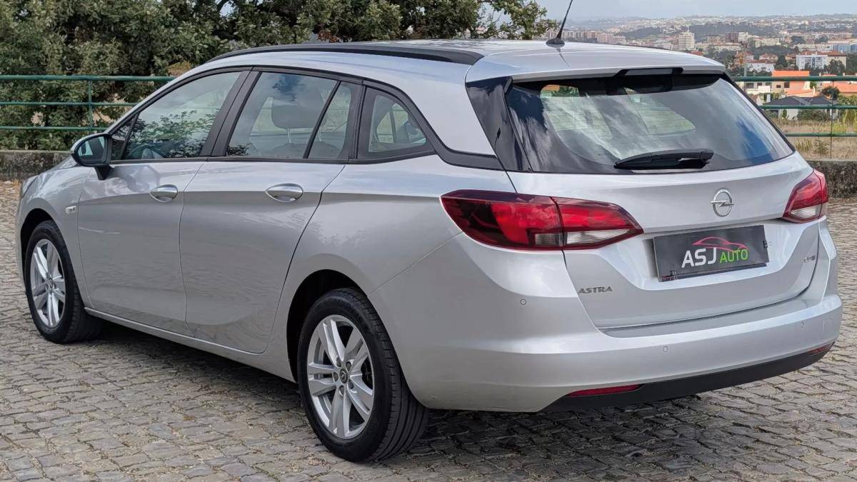 opel-astra-2018-diesel-1598cc