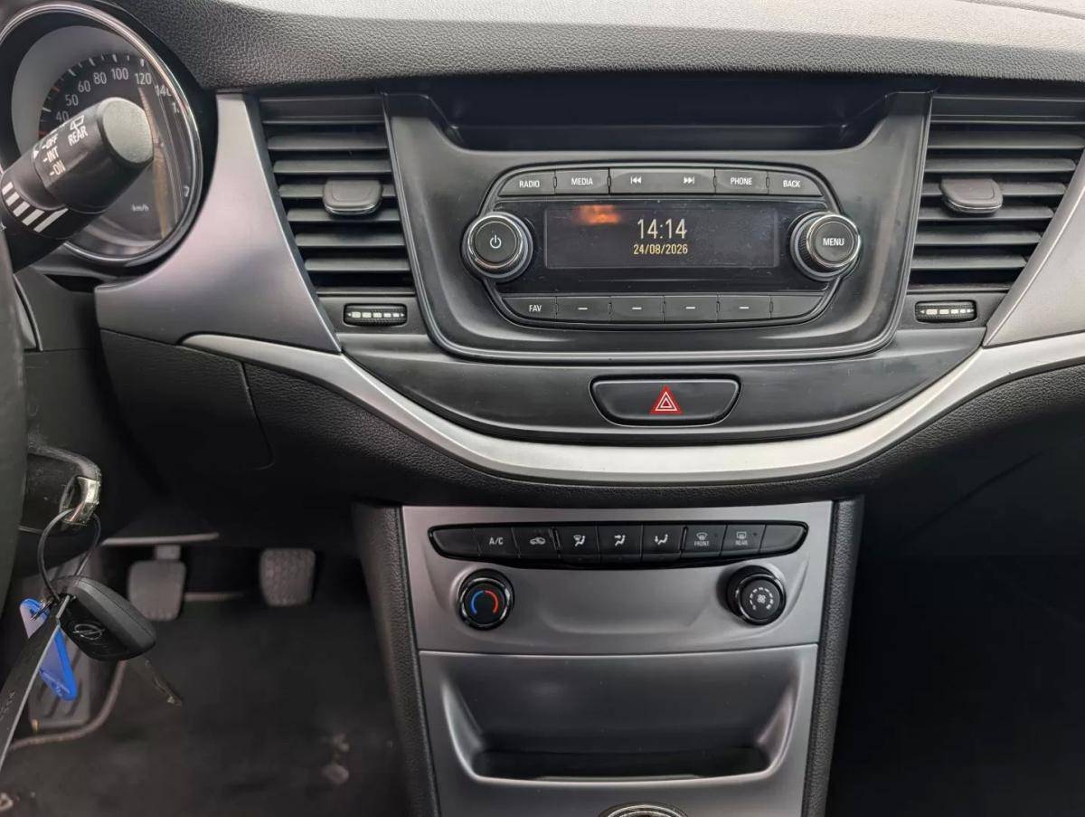 opel-astra-2018-diesel-1598cc