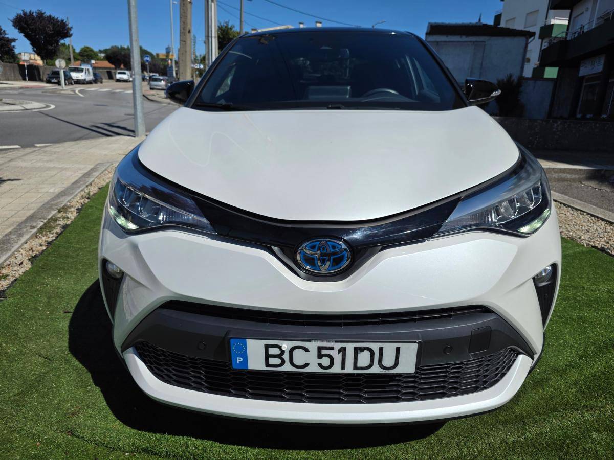 toyota-c-hr-2023-hibrido-a-gasolina-1798cc