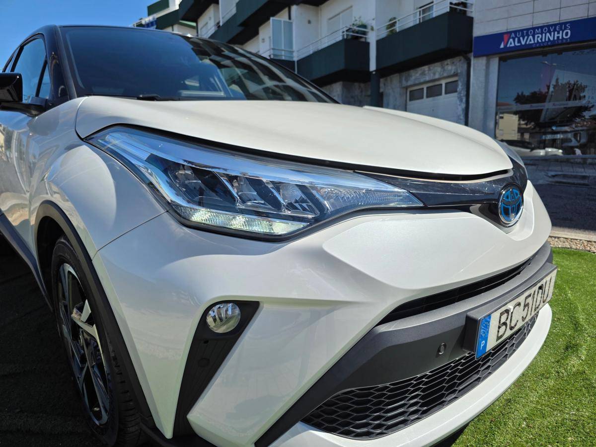 toyota-c-hr-2023-hibrido-a-gasolina-1798cc