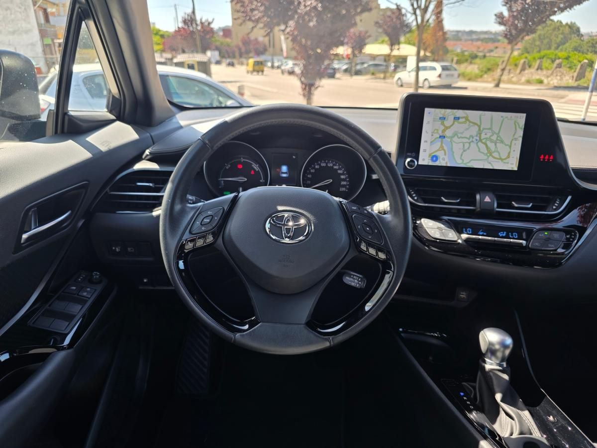 toyota-c-hr-2023-hibrido-a-gasolina-1798cc