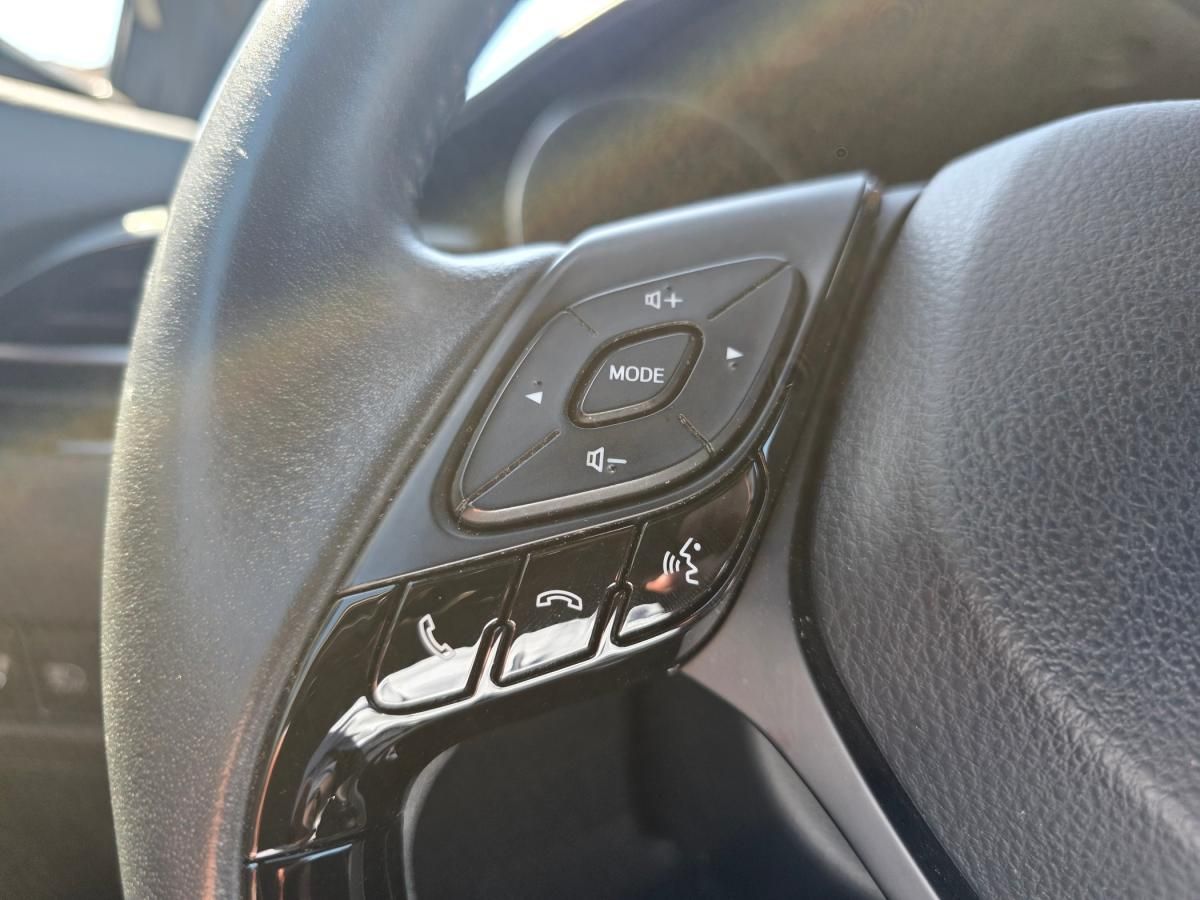 toyota-c-hr-2023-hibrido-a-gasolina-1798cc