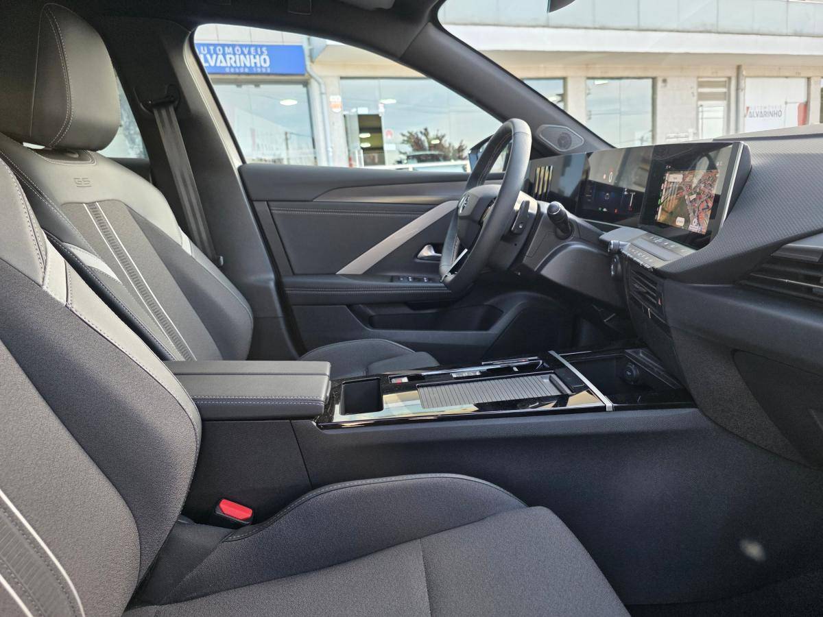opel-astra-sport-tourer-2025-gasolina-1199cc