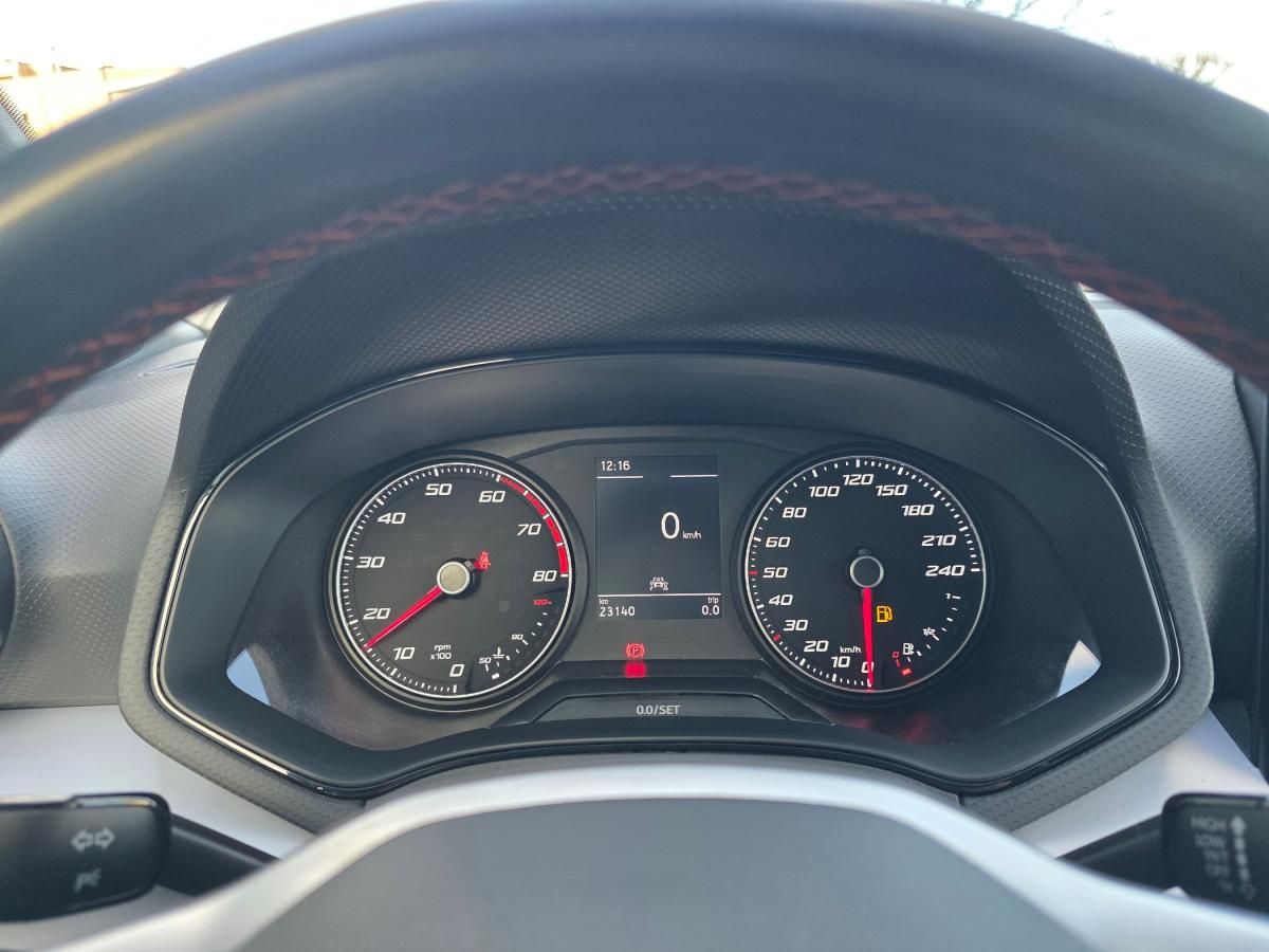 seat-arona-2023-gasolina-999cc