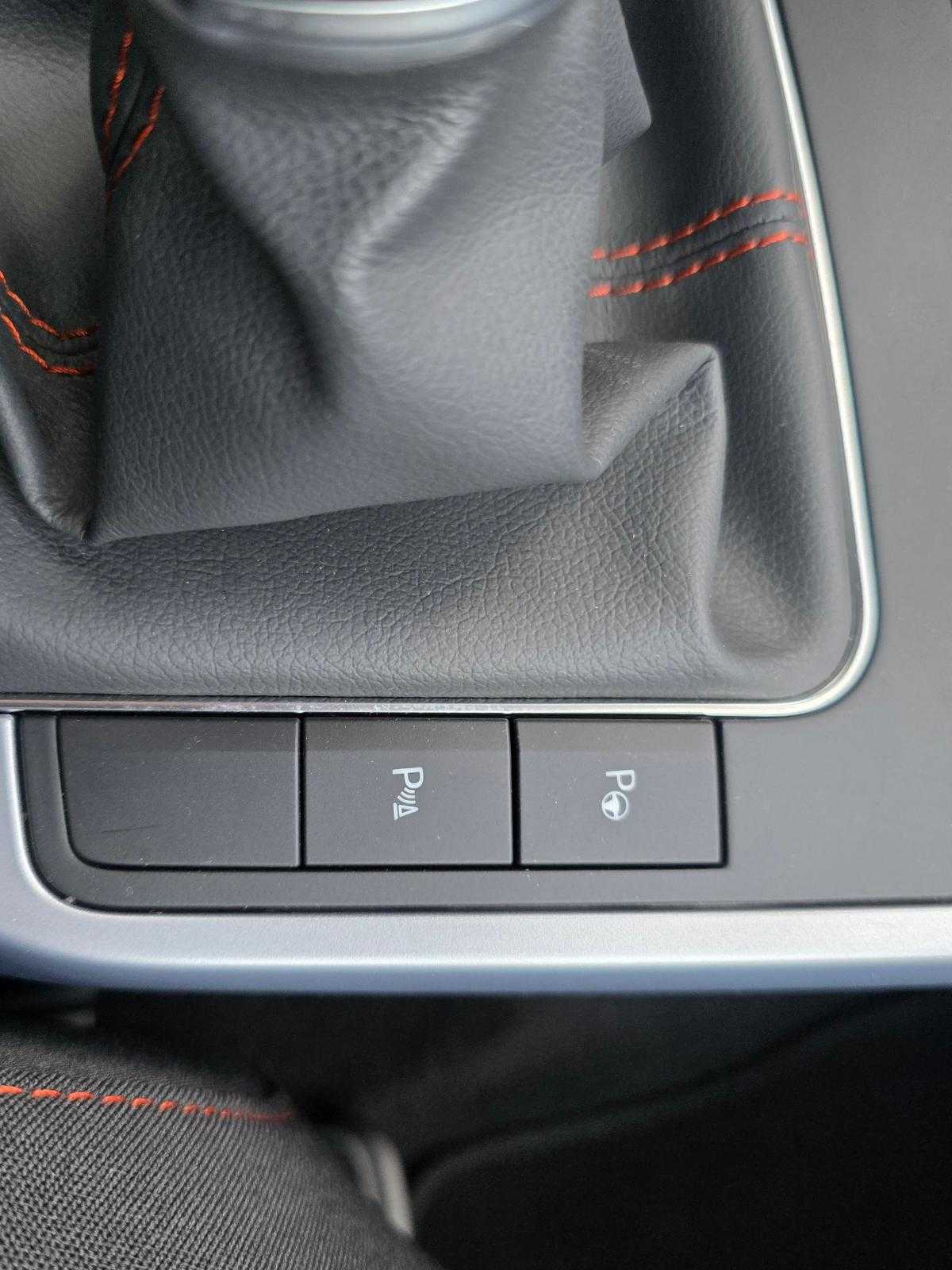 seat-arona-2023-gasolina-999cc