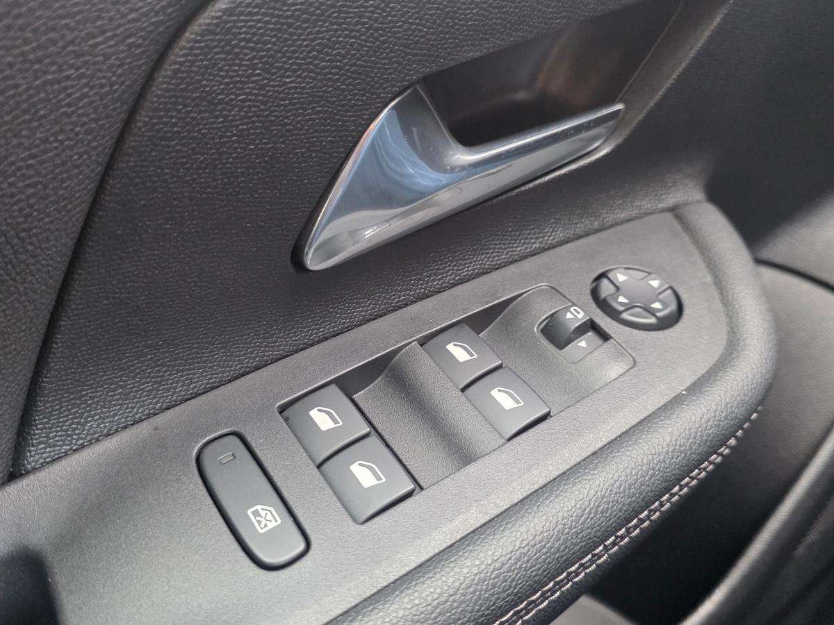 opel-mokka-2023-gasolina-1199cc