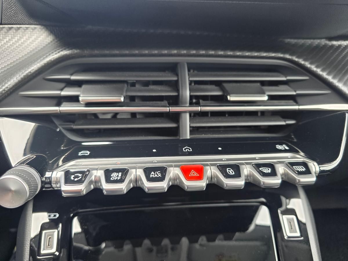 peugeot-208-2025-gasolina-1199cc
