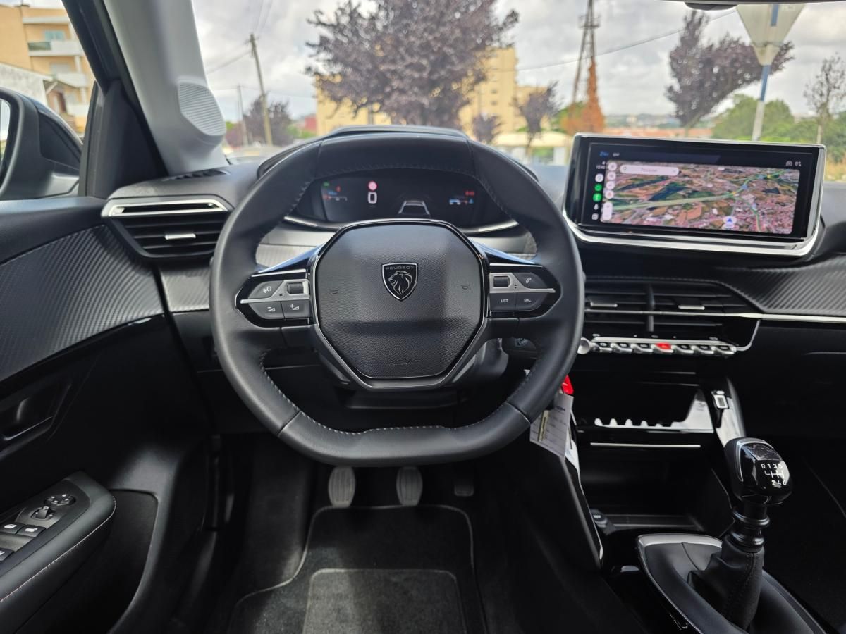 peugeot-208-2025-gasolina-1199cc