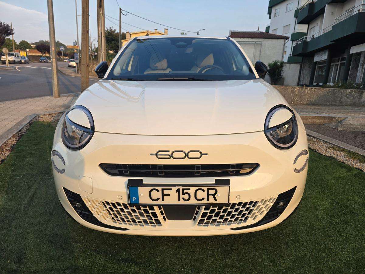 fiat-600-2026-gasolina-1199cc