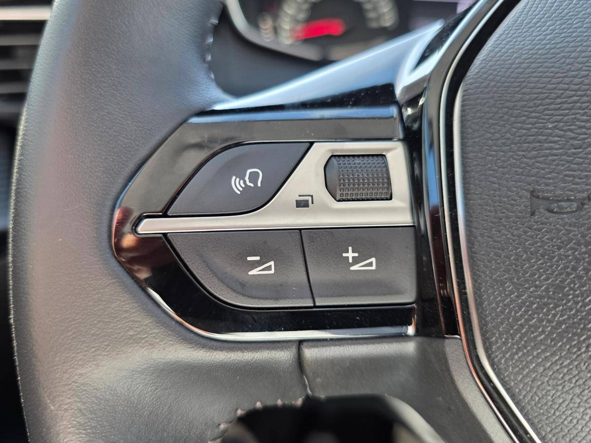 peugeot-208-2023-gasolina-1199cc
