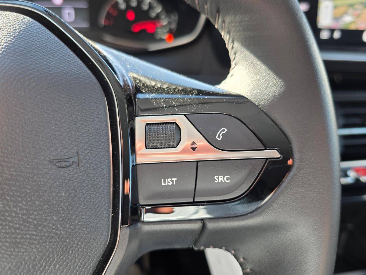 peugeot-208-2023-gasolina-1199cc