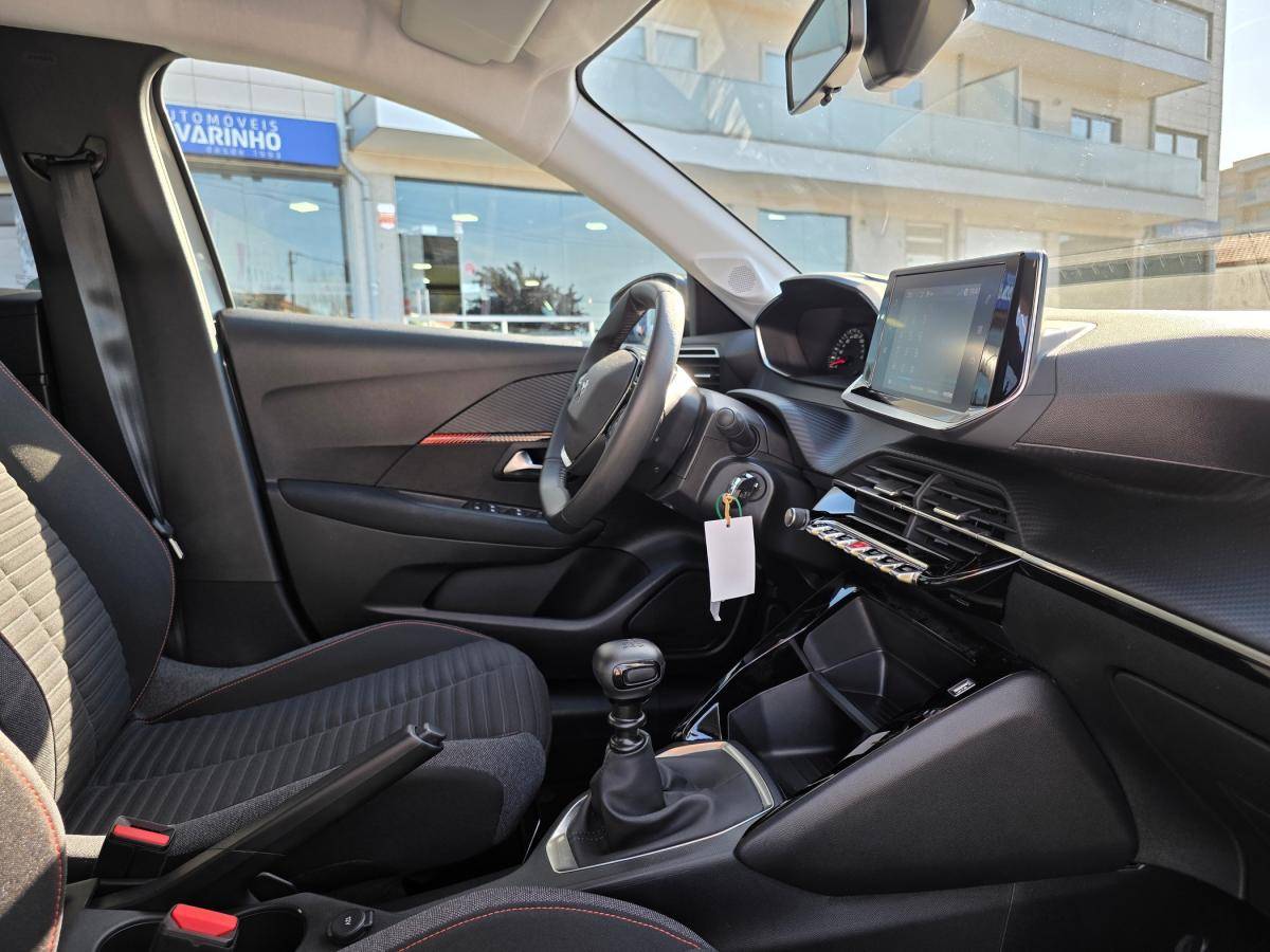 peugeot-208-2023-gasolina-1199cc