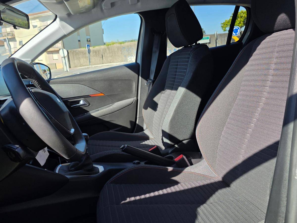 peugeot-208-2023-gasolina-1199cc