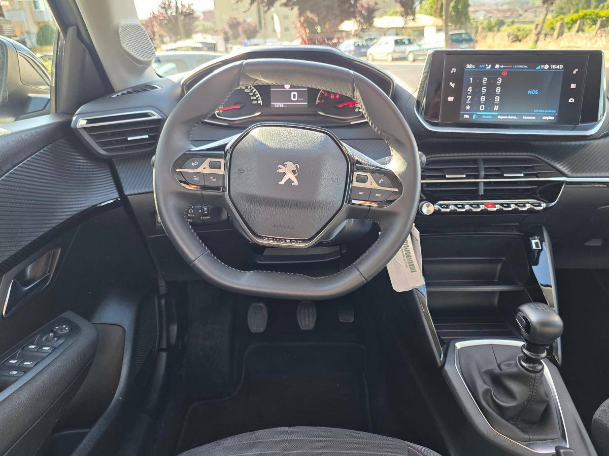 peugeot-208-2023-gasolina-1199cc
