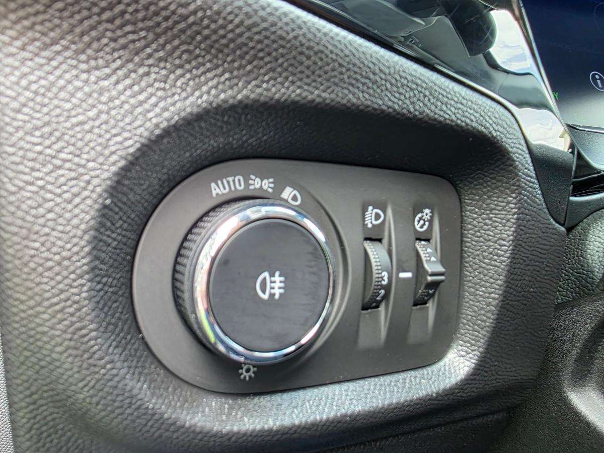 opel-corsa-2022-eletrico-0cc