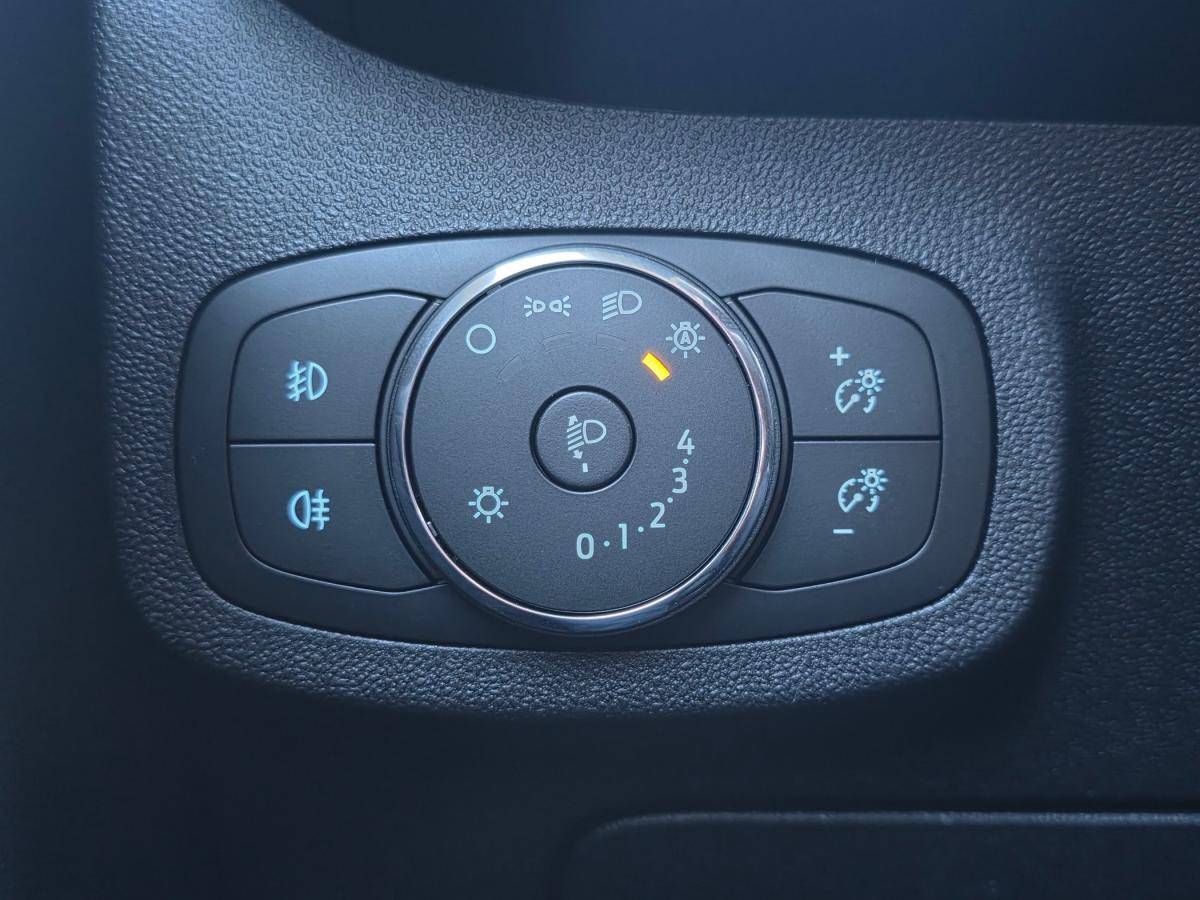 ford-fiesta-2023-gasolina-998cc