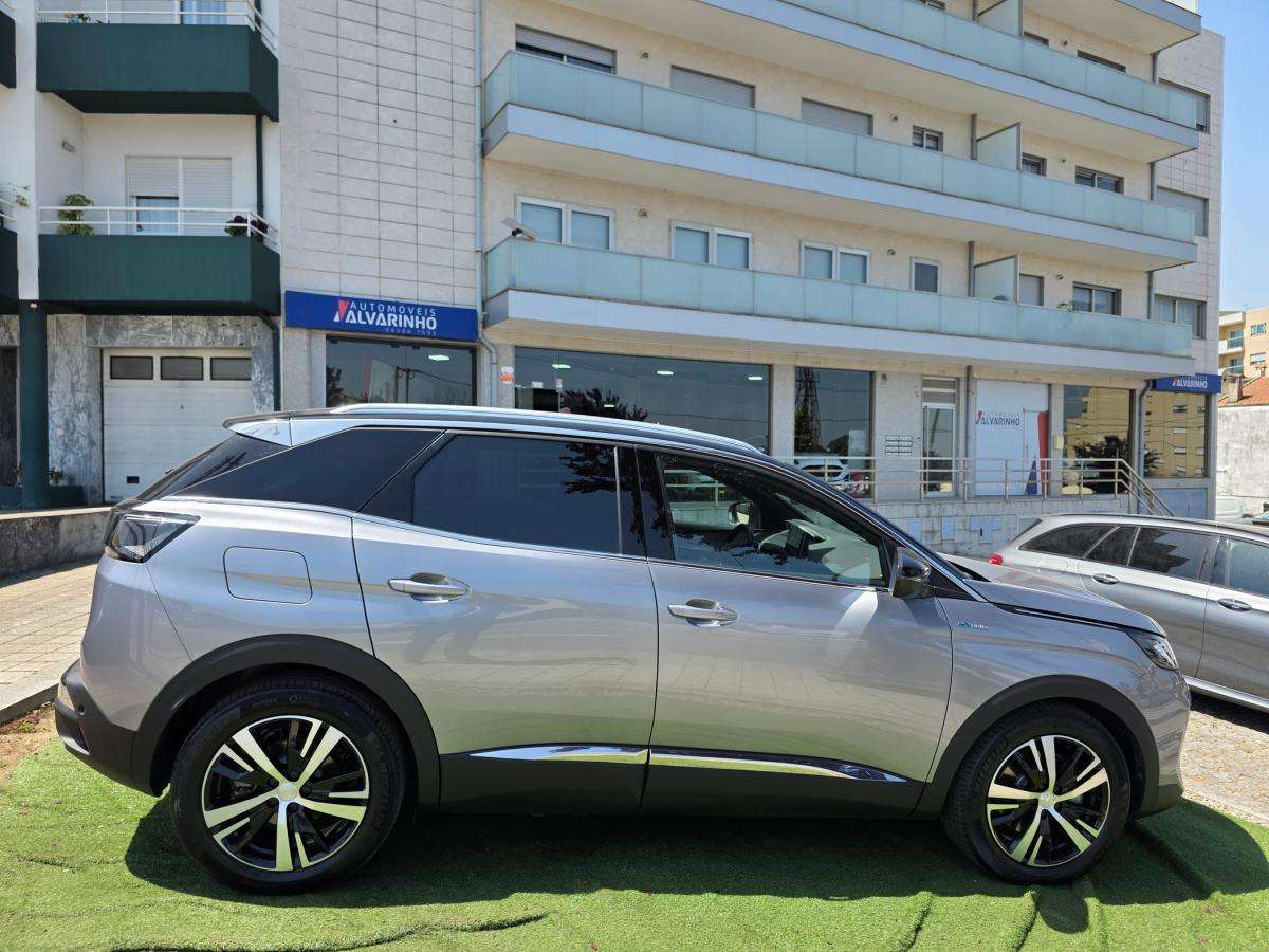 peugeot-3008-2023-hibrido-a-gasolina-1598cc