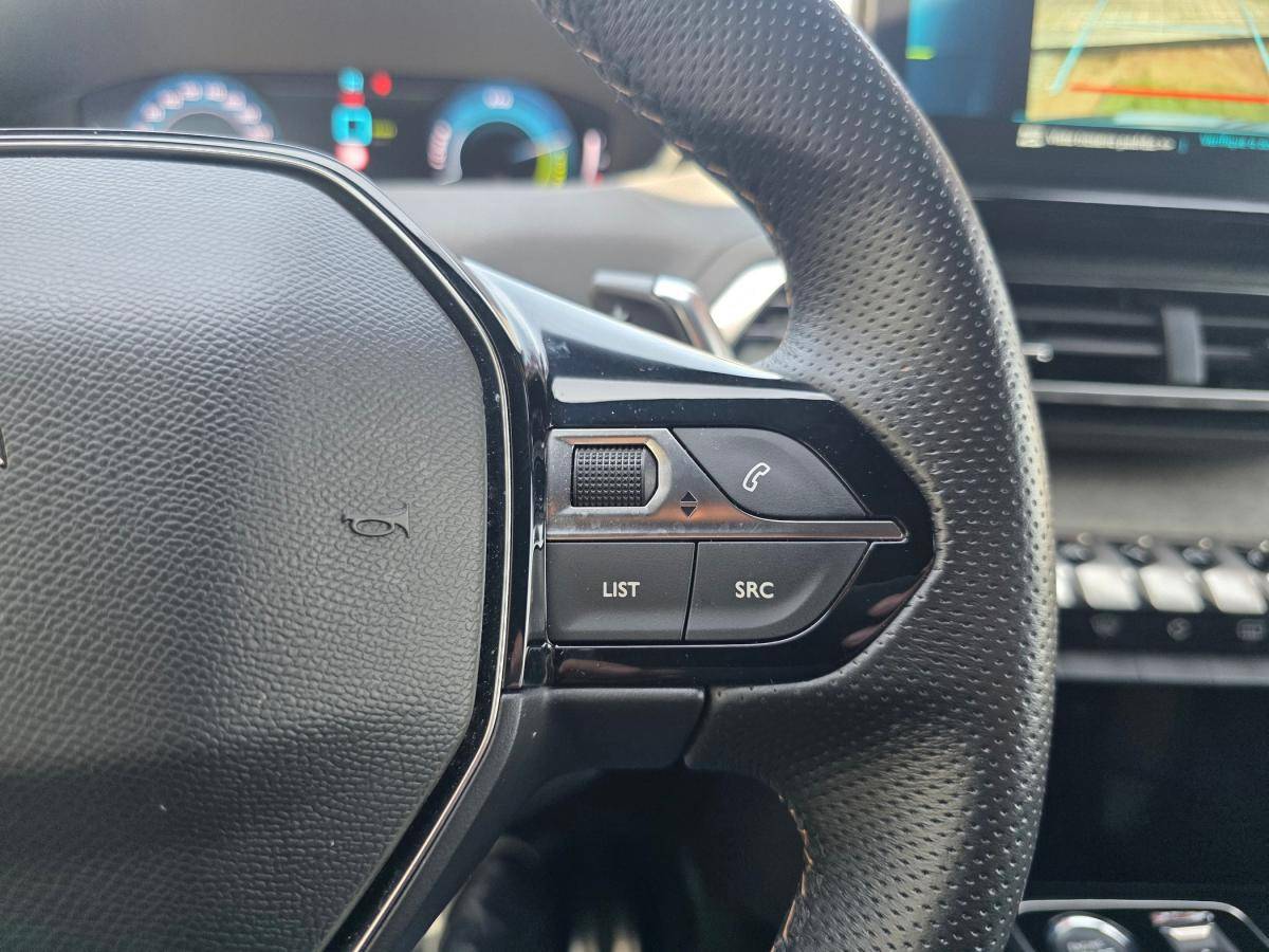 peugeot-3008-2023-hibrido-a-gasolina-1598cc