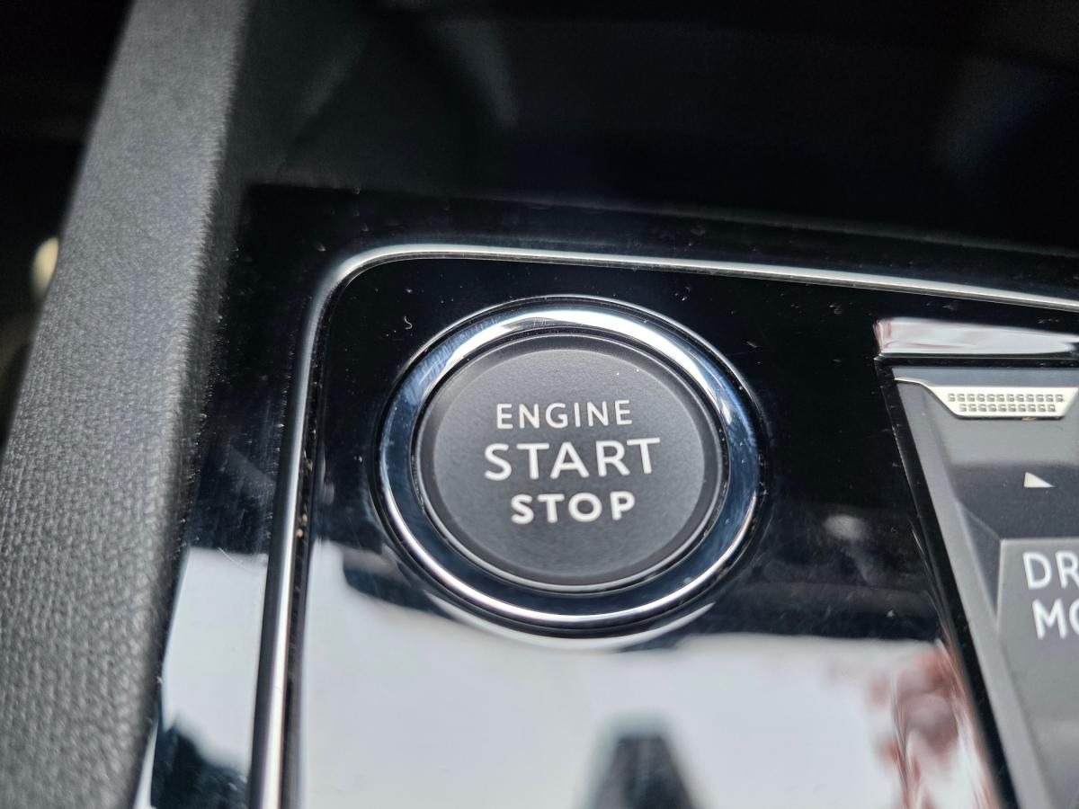peugeot-3008-2023-hibrido-a-gasolina-1598cc