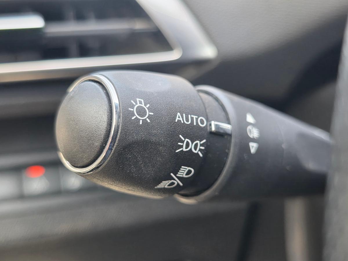 peugeot-3008-2023-hibrido-a-gasolina-1598cc