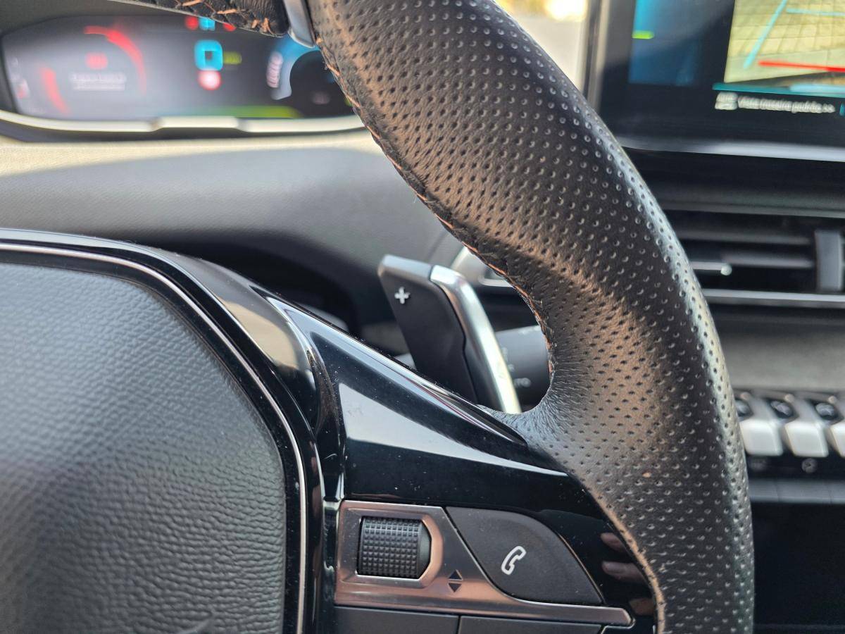 peugeot-3008-2023-hibrido-a-gasolina-1598cc