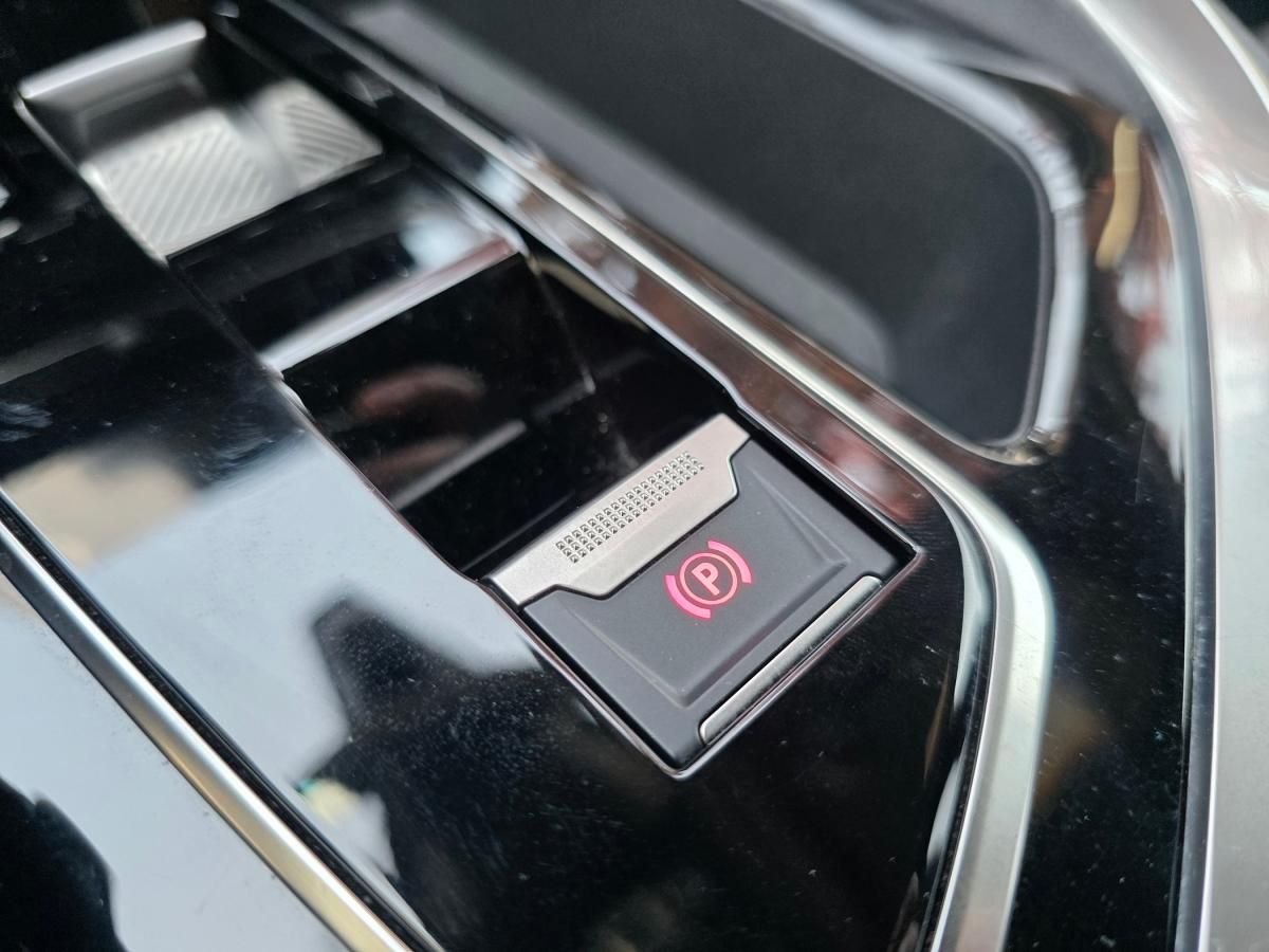 peugeot-3008-2023-hibrido-a-gasolina-1598cc